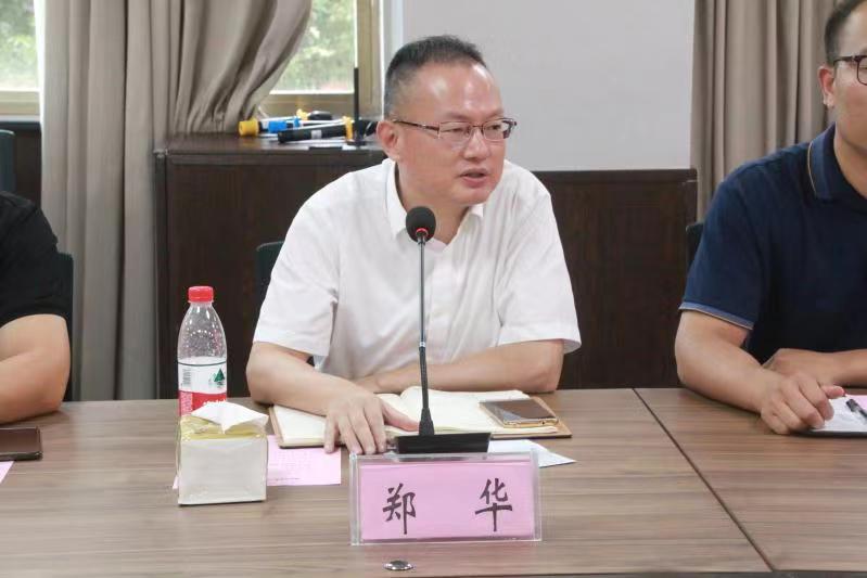 郑校.jpg