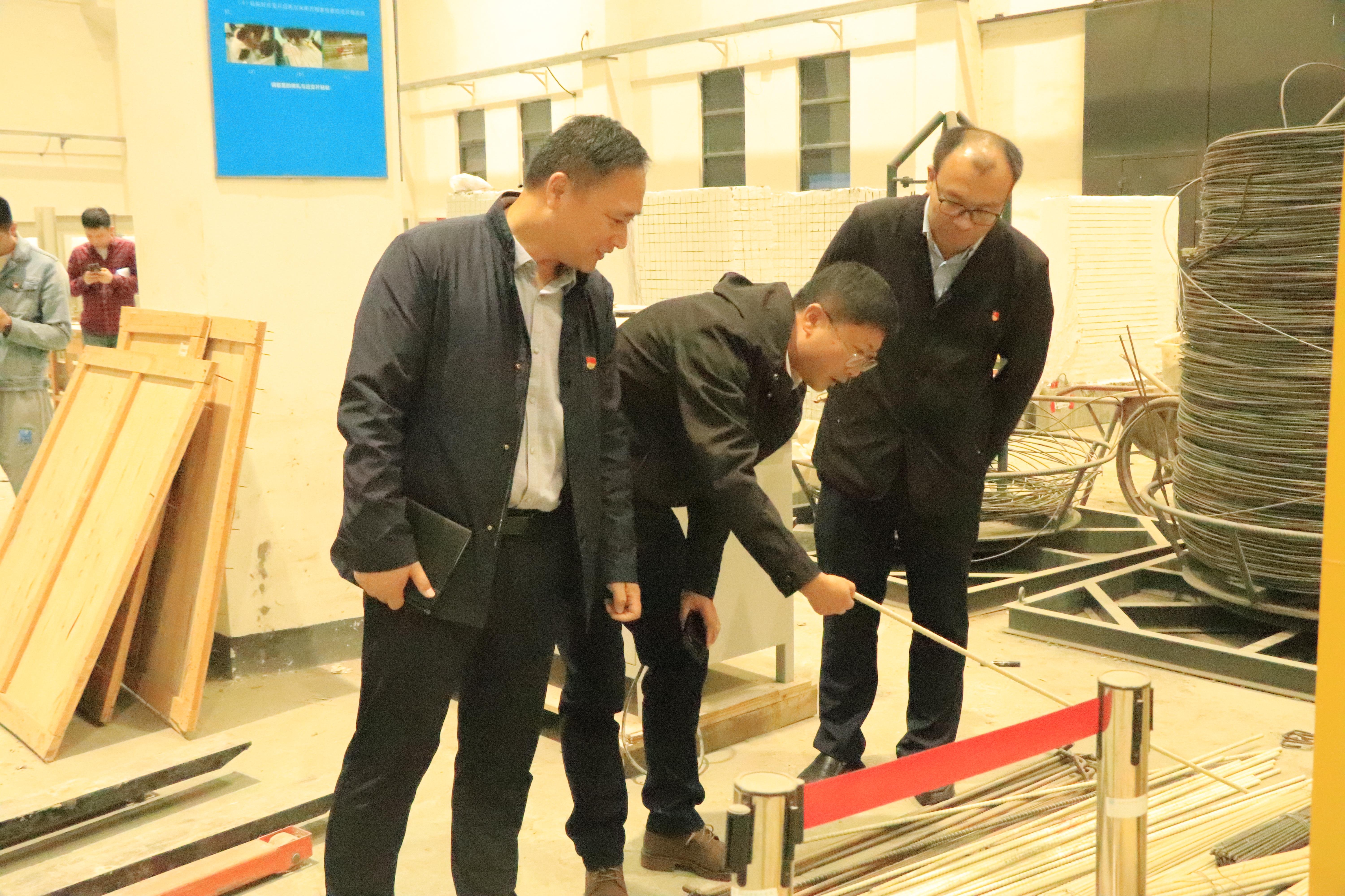 参观实训基地.jpg